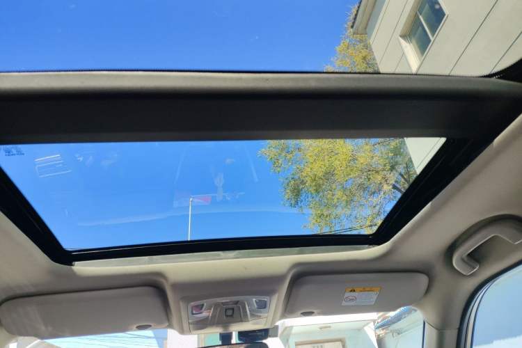 Used Venucia T60 2020 1.6L Manual Smart Vision Version China VI Standard Headliner
