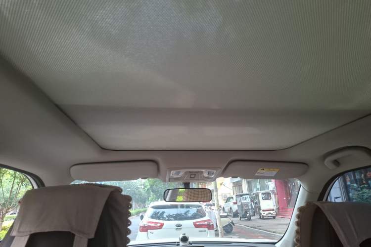 Used Venucia T60 2020 1.6L CVT Smart Drive Version China VI Standard Headliner