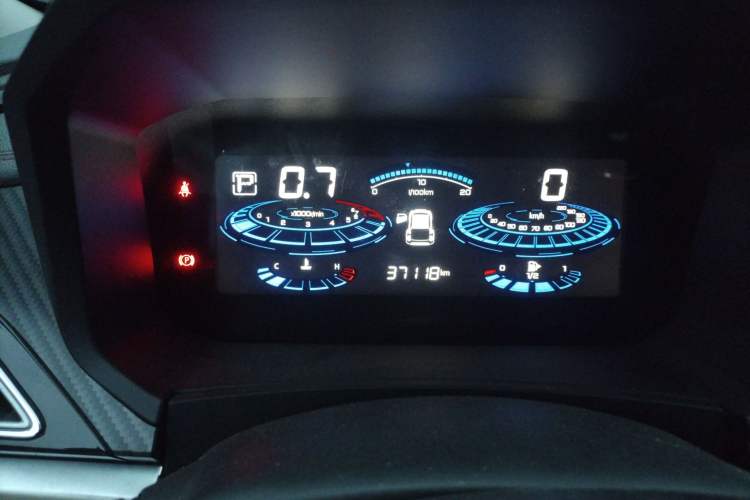 Used Venucia T60 2020 1.6L CVT Smart Drive Version China VI Standard Instrument Cluster