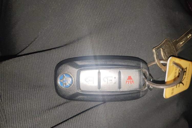 Used Venucia T60 2020 1.6L Manual Smart Vision Version China VI Standard Interior 1