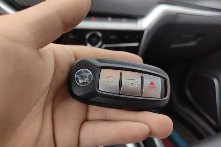 Used Venucia T60 2020 1.6L CVT Smart Drive Version China VI Standard Interior 1
