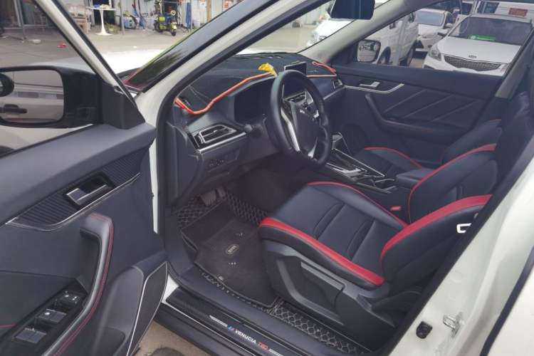 Used Venucia T60 2020 1.6L CVT Smart Drive Version China VI Standard Interior 2