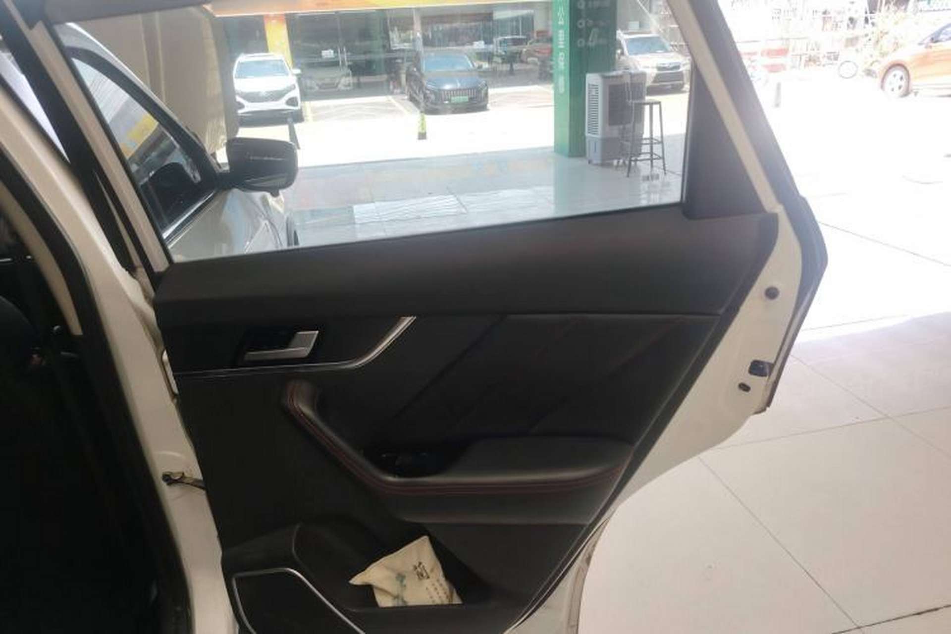 Used Venucia T60 2020 1.6L CVT Smart Drive Version China VI Standard Interior 3