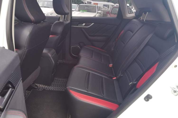 Used Venucia T60 2020 1.6L CVT Smart Drive Version China VI Standard Interior 3