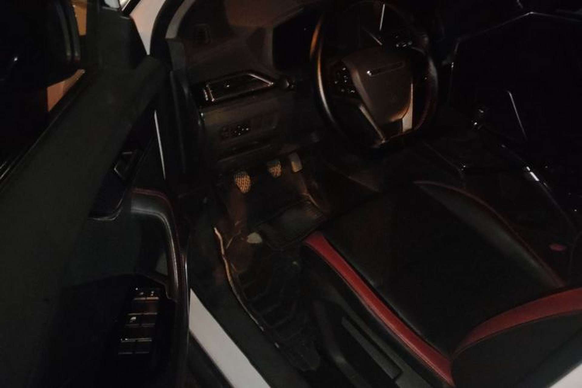 Used Venucia T60 2020 1.6L Manual Smart Vision Version China VI Standard Interior 3