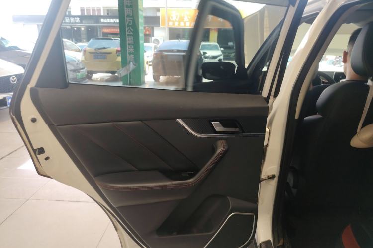 Used Venucia T60 2020 1.6L CVT Smart Drive Version China VI Standard Interior 5
