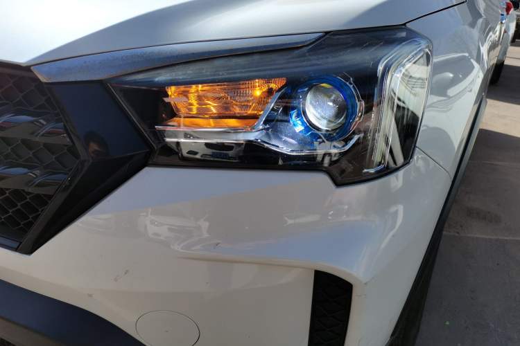 Used Venucia T60 2020 1.6L Manual Smart Vision Version China VI Standard Left Front Headlight