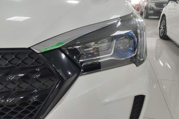 Used Venucia T60 2020 1.6L CVT Smart Drive Version China VI Standard Left Front Headlight