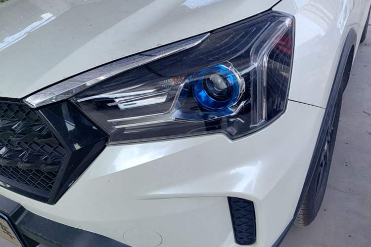 Used Venucia T60 2020 1.6L CVT Smart Drive Version China VI Standard Left Front Headlight