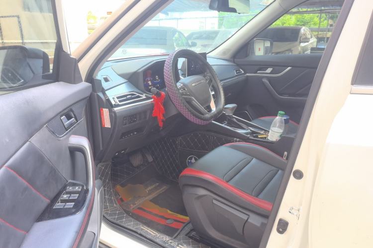 Used Venucia T60 2020 1.6L CVT Smart Drive Version China VI Standard Left Front Seat