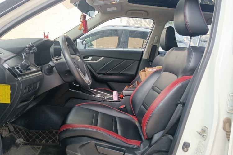 Used Venucia T60 2020 1.6L CVT Smart Drive Version China VI Standard Left Front Seat