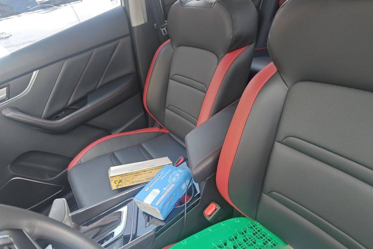 Used Venucia T60 2020 1.6L CVT Smart Drive Version China VI Standard Left Front Seat