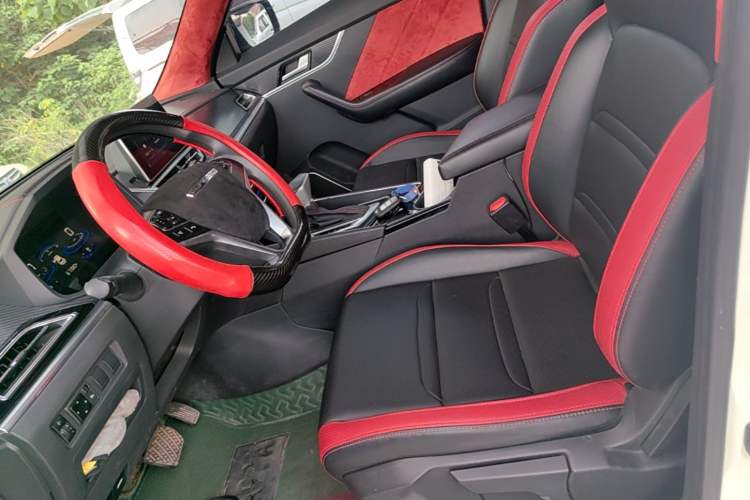 Used Venucia T60 2020 1.6L CVT Smart Drive Version China VI Standard Left Front Seat
