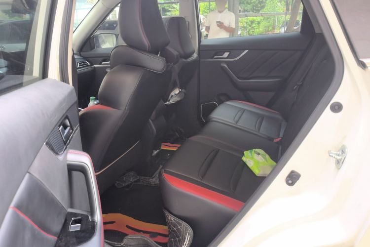 Used Venucia T60 2020 1.6L CVT Smart Drive Version China VI Standard Left Rear Seat
