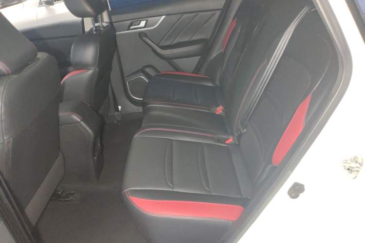 Used Venucia T60 2020 1.6L CVT Smart Drive Version China VI Standard Left Rear Seat