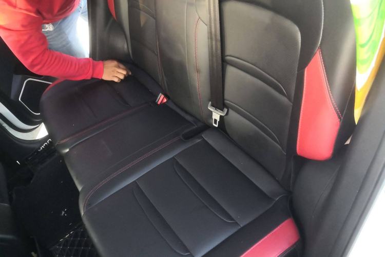 Used Venucia T60 2020 1.6L CVT Smart Drive Version China VI Standard Left Rear Seat