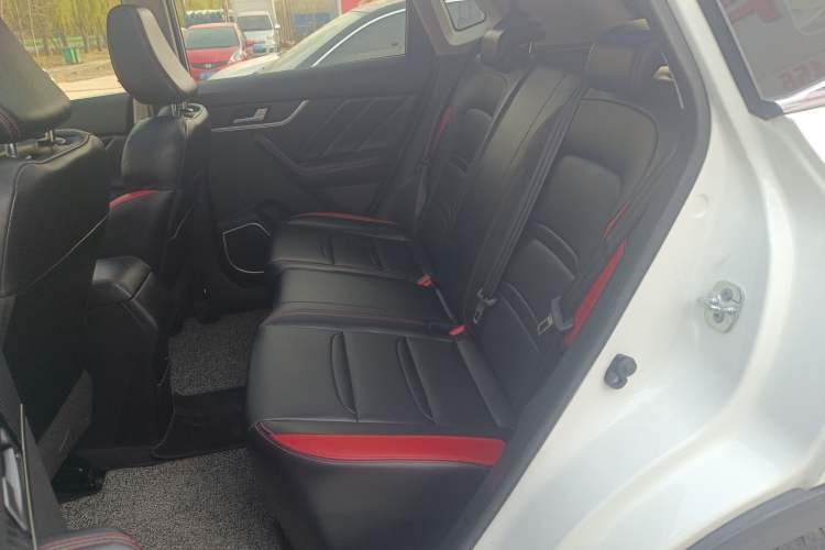Used Venucia T60 2020 1.6L CVT Smart Drive Version China VI Standard Left Rear Seat
