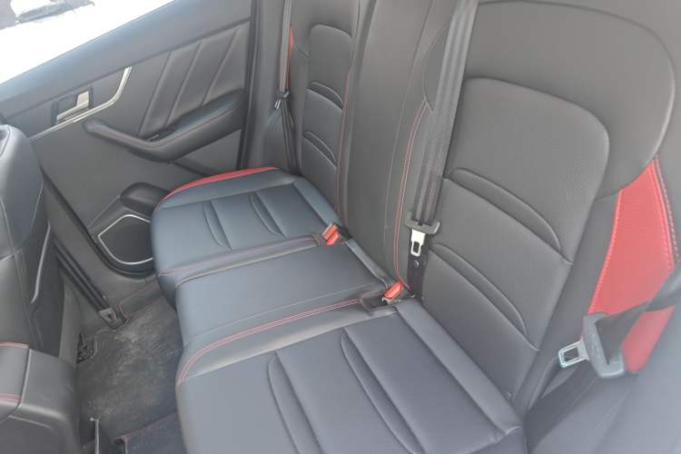 Used Venucia T60 2020 1.6L CVT Smart Drive Version China VI Standard Left Rear Seat