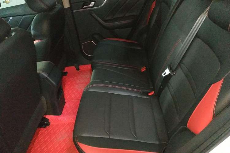 Used Venucia T60 2020 1.6L CVT Smart Drive Version China VI Standard Left Rear Seat