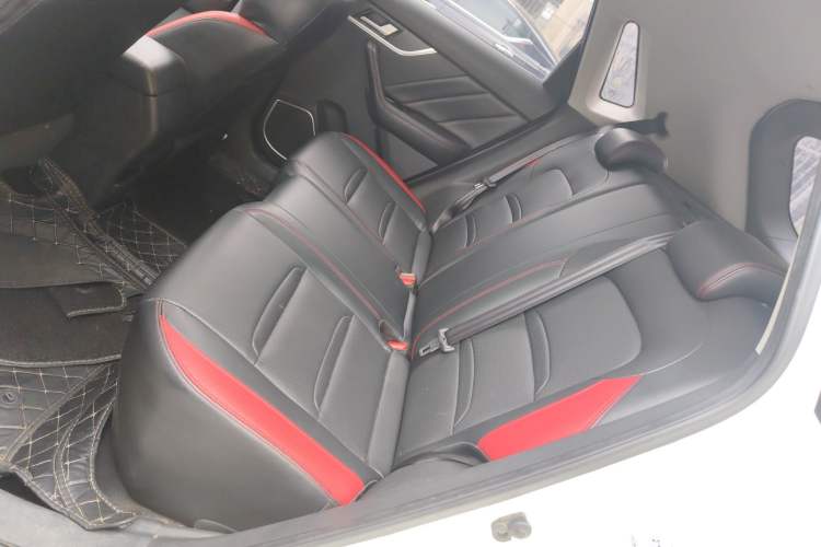 Used Venucia T60 2020 1.6L CVT Smart Drive Version China VI Standard Left Rear Seat