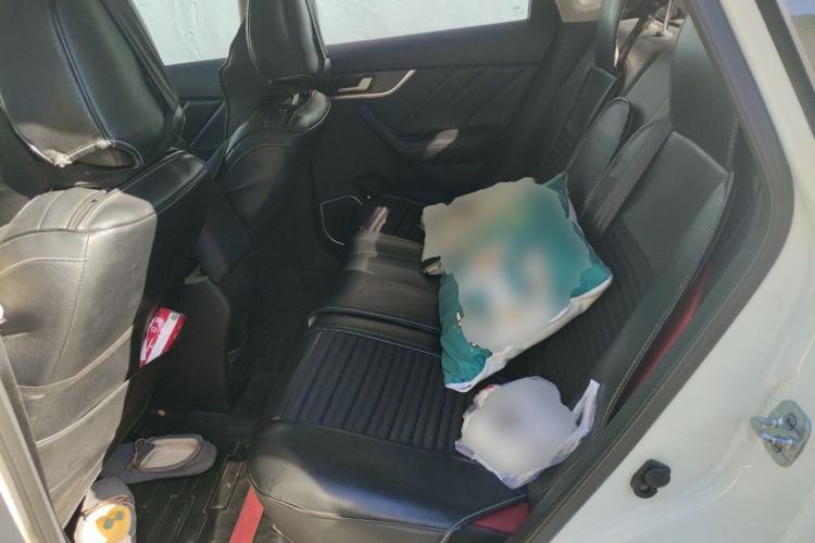 Used Venucia T60 2020 1.6L Manual Smart Vision Version China VI Standard Left Rear Seat