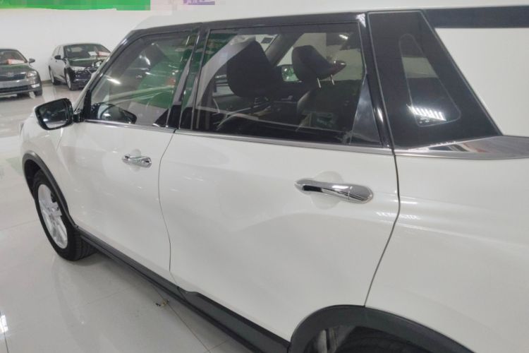 Used Venucia T60 2020 1.6L CVT Smart Drive Version China VI Standard Left Side