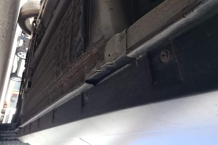 Used Venucia T60 2020 1.6L Manual Smart Vision Version China VI Standard Left Side Sill