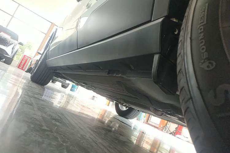 Used Venucia T60 2020 1.6L CVT Smart Drive Version China VI Standard Left Side Sill