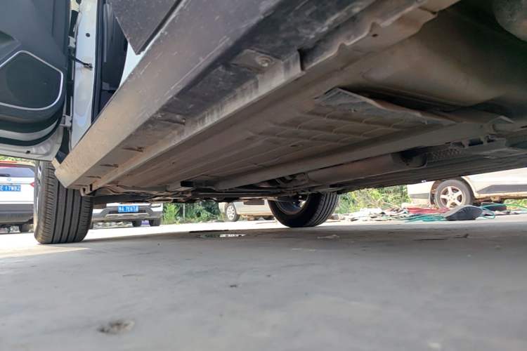 Used Venucia T60 2020 1.6L CVT Smart Drive Version China VI Standard Left Side Sill