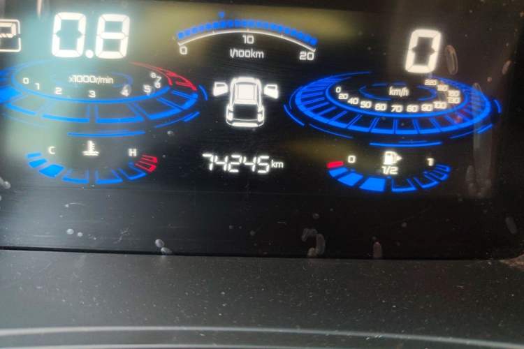Used Venucia T60 2020 1.6L CVT Smart Drive Version China VI Standard Odometer Close Up