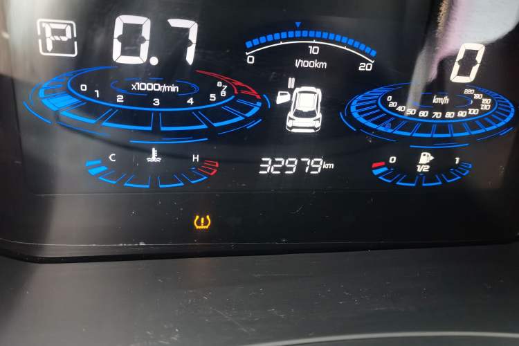 Used Venucia T60 2020 1.6L CVT Smart Drive Version China VI Standard Odometer Close Up