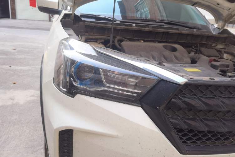 Used Venucia T60 2020 1.6L CVT Smart Drive Version China VI Standard Right Front Headlight