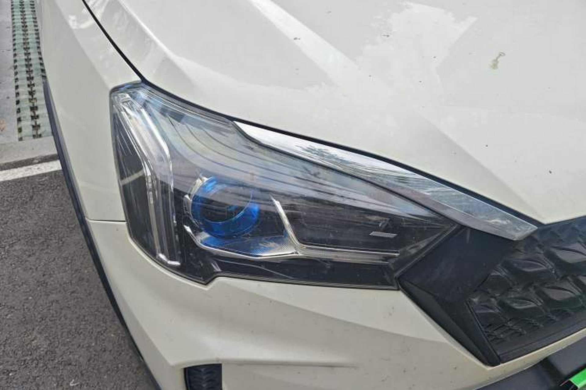 Used Venucia T60 2020 1.6L CVT Smart Drive Version China VI Standard Right Front Headlight