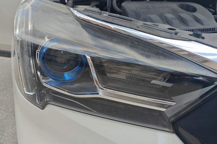 Used Venucia T60 2020 1.6L CVT Smart Drive Version China VI Standard Right Front Headlight