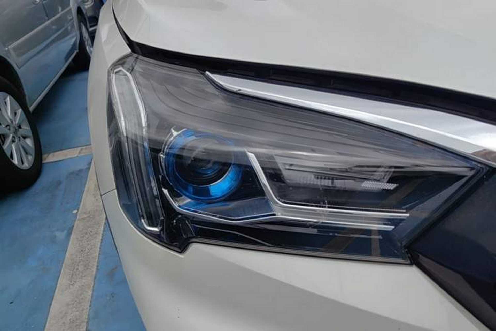 Used Venucia T60 2020 1.6L CVT Smart Drive Version China VI Standard Right Front Headlight