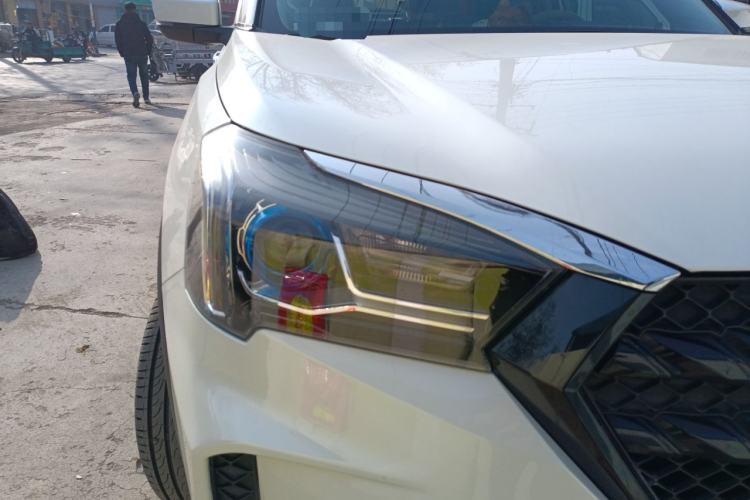 Used Venucia T60 2020 1.6L CVT Smart Drive Version China VI Standard Right Front Headlight