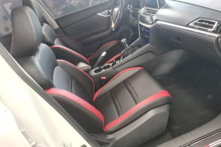 Used Venucia T60 2020 1.6L Manual Smart Vision Version China VI Standard Right Front Seat