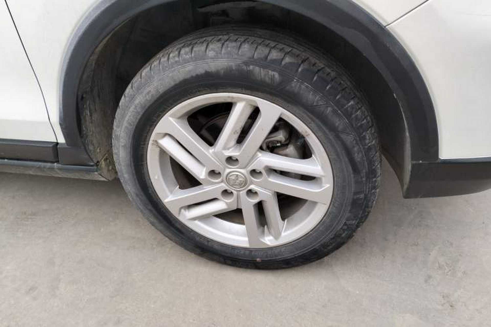 Used Venucia T60 2020 1.6L Manual Smart Vision Version China VI Standard Right Front Wheel Hub