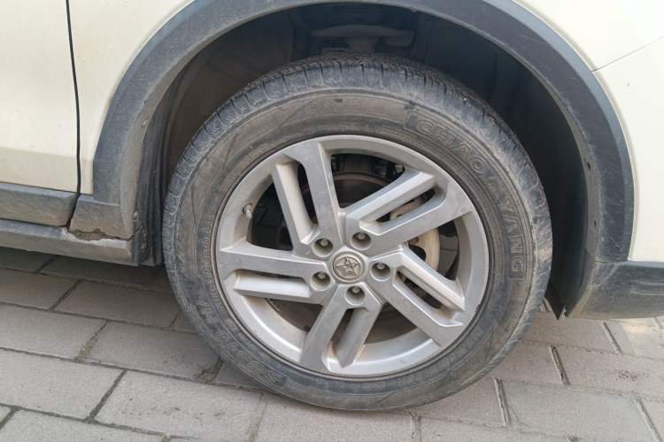 Used Venucia T60 2020 1.6L CVT Smart Drive Version China VI Standard Right Front Wheel Hub