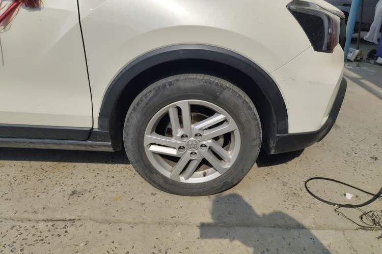 Used Venucia T60 2020 1.6L Manual Smart Vision Version China VI Standard Right Front Wheel Hub