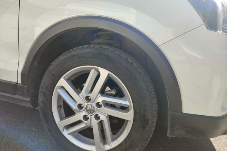 Used Venucia T60 2020 1.6L Manual Smart Vision Version China VI Standard Right Front Wheel Hub