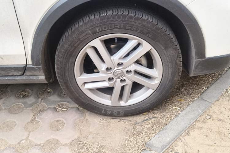 Used Venucia T60 2020 1.6L CVT Smart Drive Version China VI Standard Right Front Wheel Hub