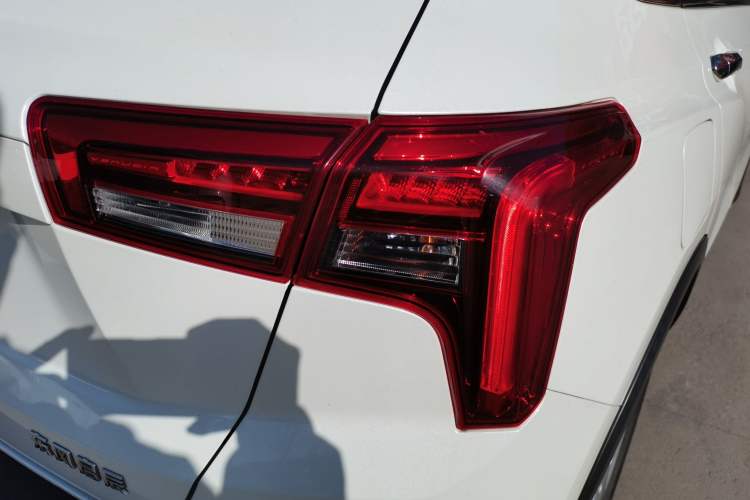 Used Venucia T60 2020 1.6L Manual Smart Vision Version China VI Standard Right Rear Taillight