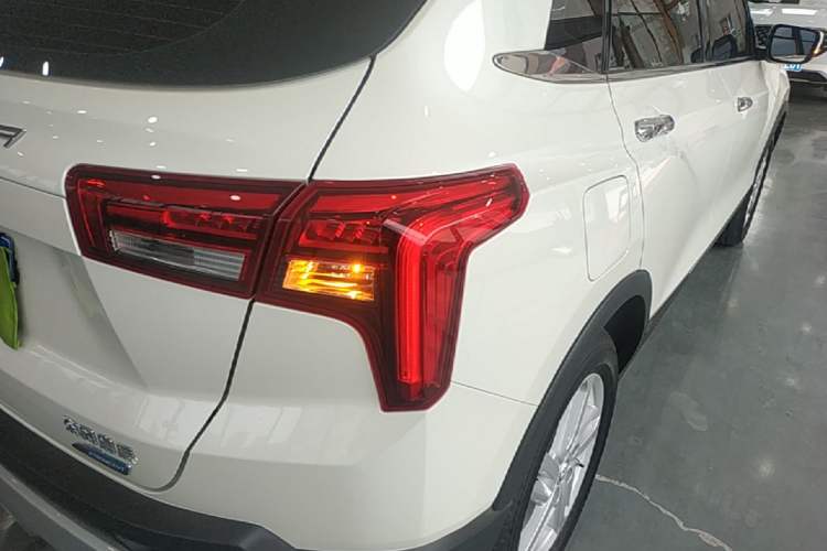 Used Venucia T60 2020 1.6L CVT Smart Drive Version China VI Standard Right Rear Taillight