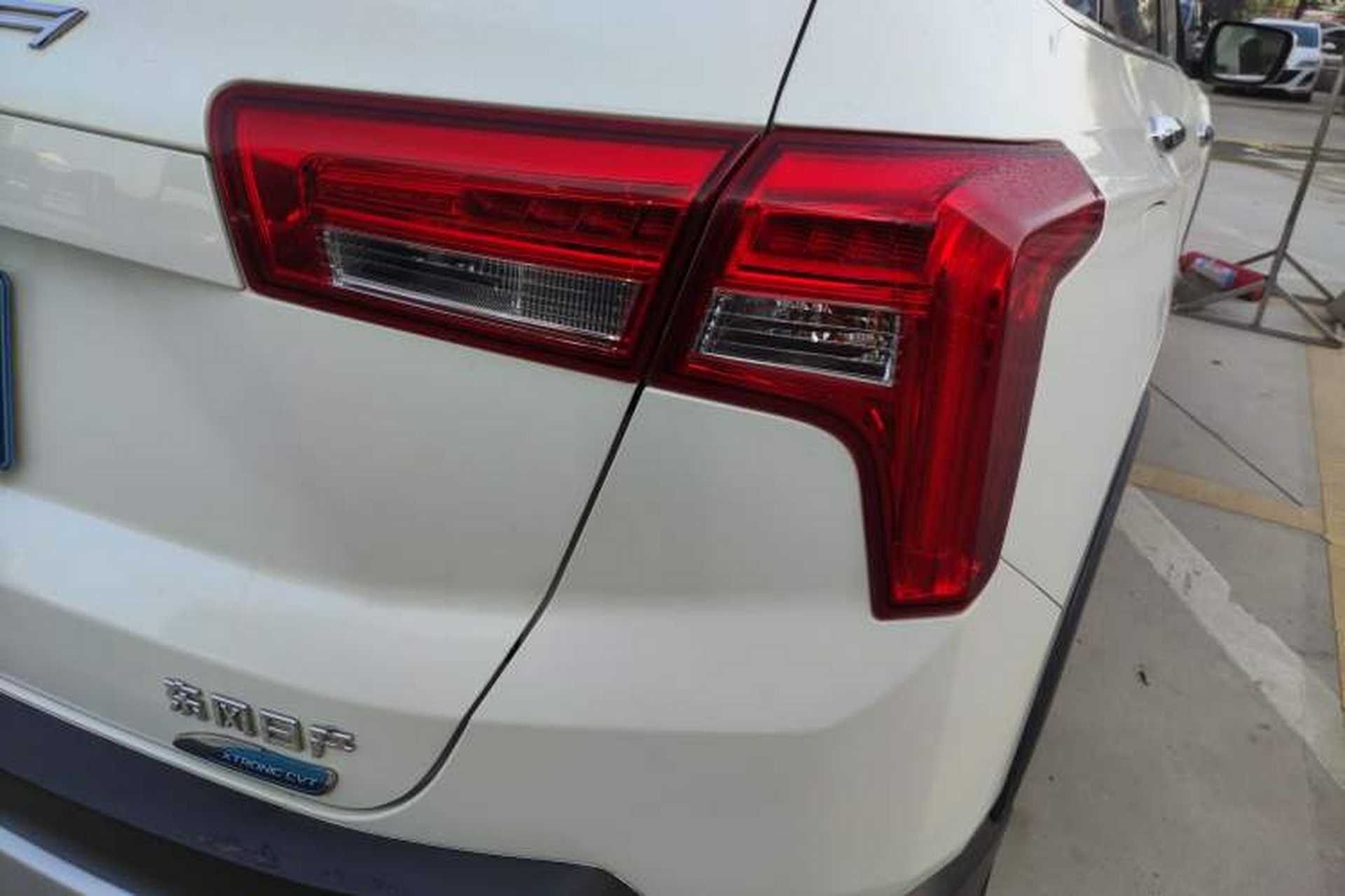 Used Venucia T60 2020 1.6L CVT Smart Drive Version China VI Standard Right Rear Taillight