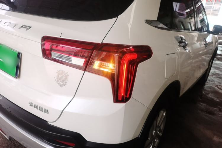 Used Venucia T60 2020 1.6L Manual Smart Vision Version China VI Standard Right Rear Taillight