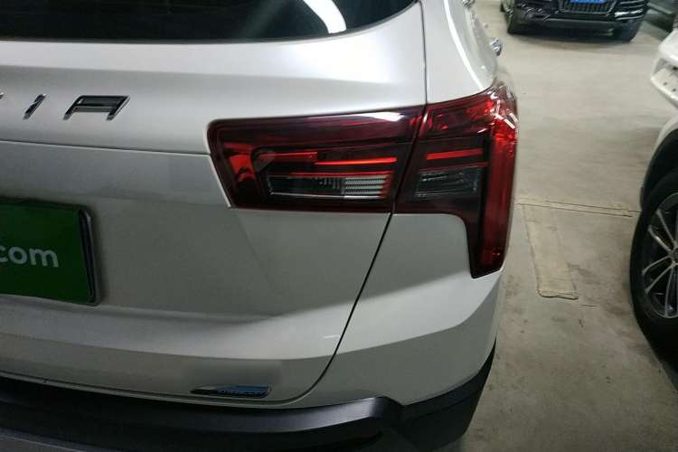 Used Venucia T60 2020 1.6L CVT Smart Drive Version China VI Standard Right Rear Taillight