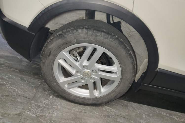 Used Venucia T60 2020 1.6L CVT Smart Drive Version China VI Standard Right Rear Wheel Hub