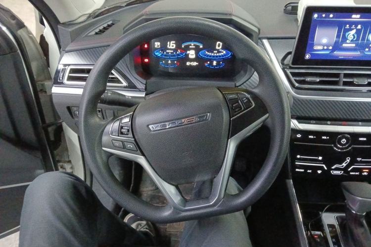 Used Venucia T60 2020 1.6L CVT Smart Drive Version China V Standard Steering Wheel