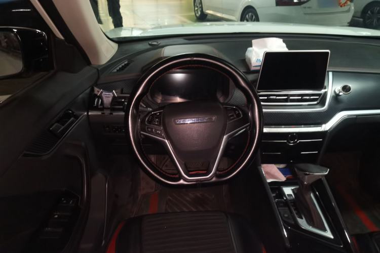 Used Venucia T60 2020 1.6L CVT Smart Drive Version China VI Standard Steering Wheel